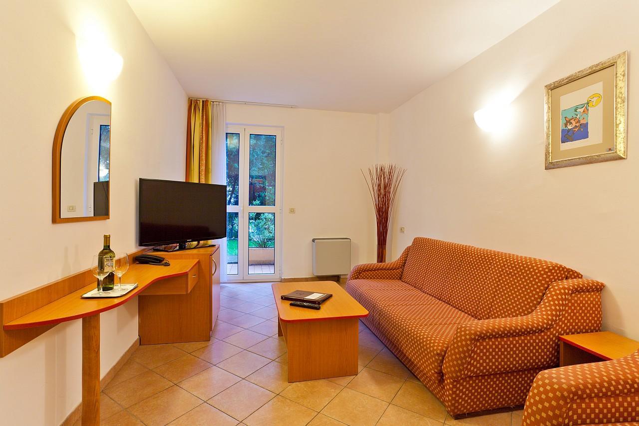 Villa Lovorka - Hotel Resort Drazica Krk Town Exteriör bild
